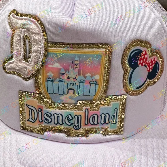 Stoney Clover Lane Disneyland Marquee Logo Castle Minnie  display picture 3